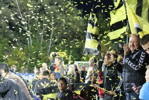 Fest og farver på divisionens bedste supporterafsnit! BB-AGF_25-09-2013.jpg