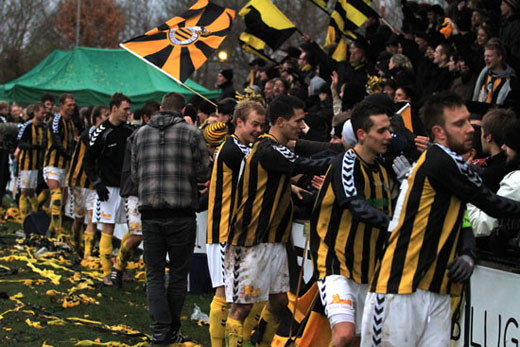 TAK FOR SEJREN, GUTTER!! BB-AGF_21-11-2010_05