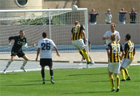 Tronaldo header - men forsøget reddes