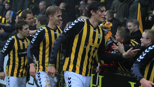 Gutterne siger tak for støtten til Divisionens Bedste Supporterafsnit (Tusind tak til Lisbeth Van Rensburg for fantastisk foto!) BB-ab_29-10-2011_04