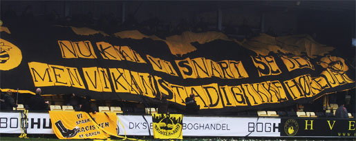 Nu kan vi snart se jer - men vi kan stadig ikke høre jer!! (Tusind tak til Lisbeth Van Rensburg for fantastisk foto!) BB-AB_29-10-2011_01